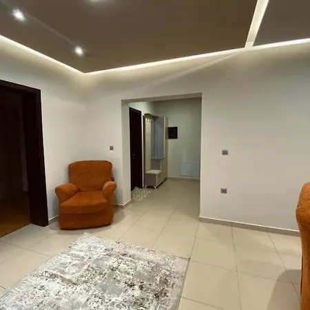 Cozy Corner - In Apartment